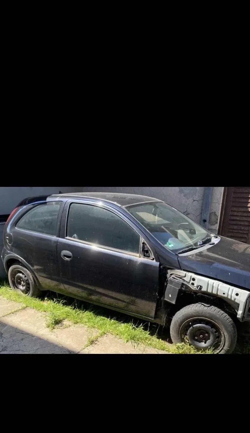 Opel Corsa C 1.0 benzin delovi