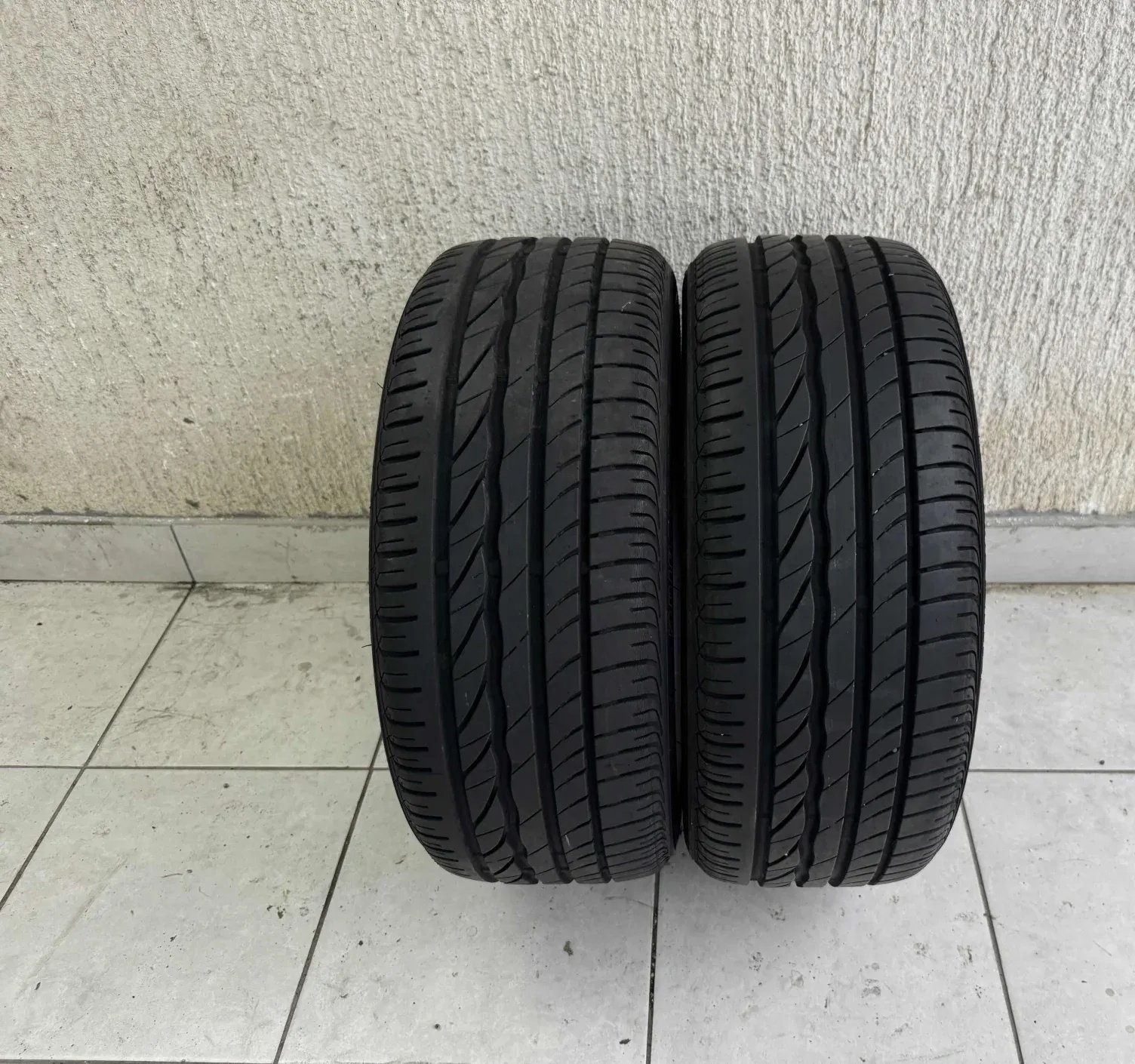 Bridgestone 215/45 R16 летние шины