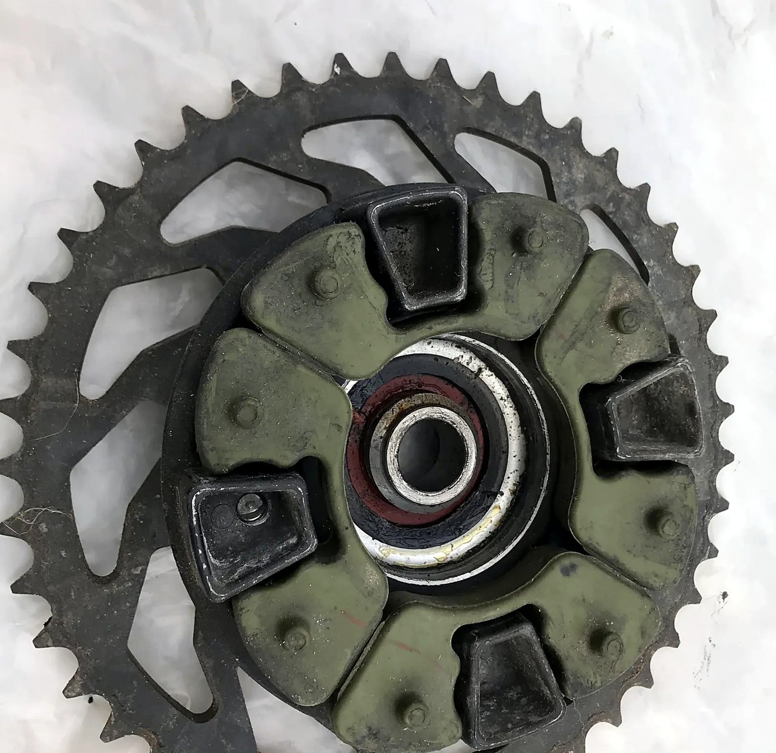 Zadnji lančanik + ublaživač trzaja Kawasaki Z750 2007