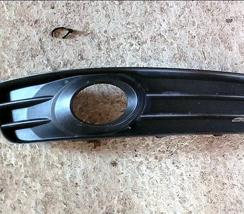 Front bumper grille right Audi A3 8P 2009 2012
