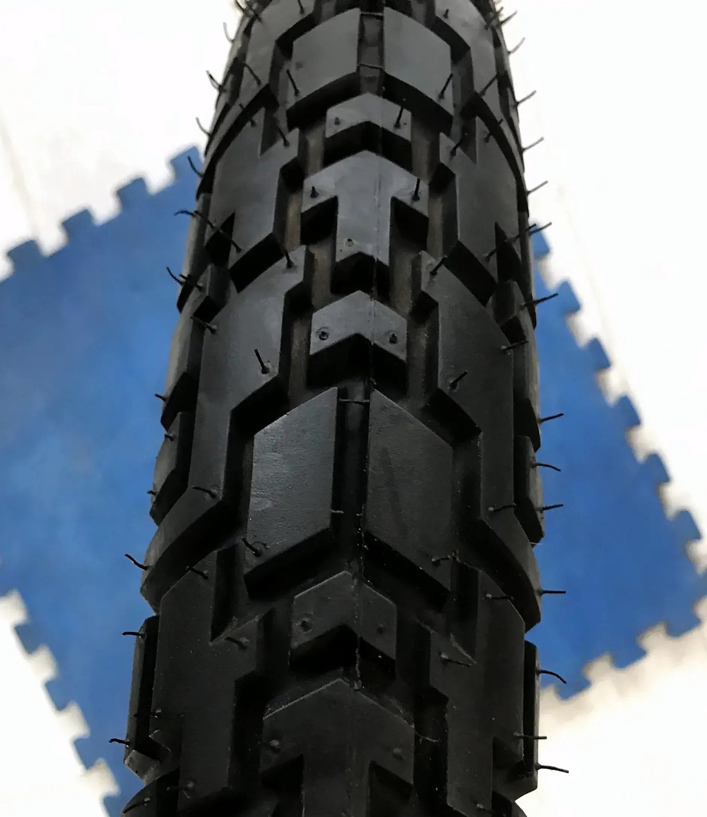 Avon Gripster AM24 2.75-21 motorcycle tyre