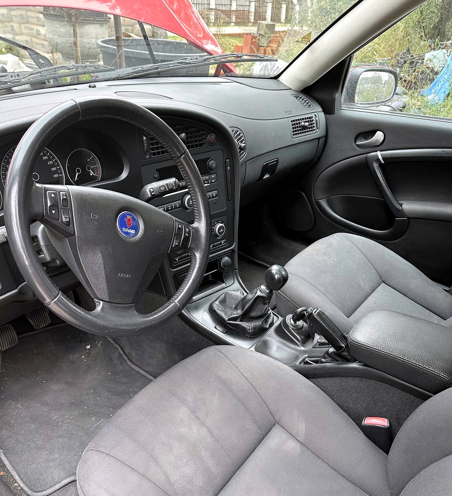 Saab 95 kompletan auto u delovima