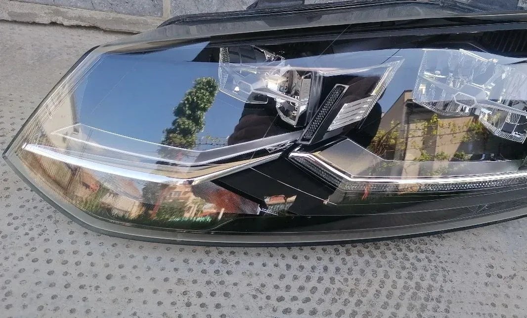 Front left headlight VW Polo V facelift