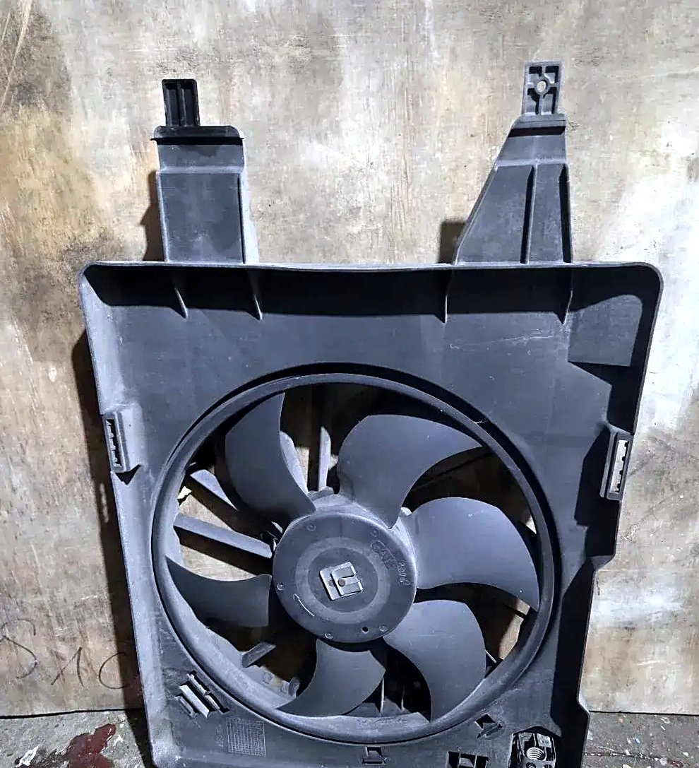 Ventilator hladnjaka motora Scenic 2 2.0 16V