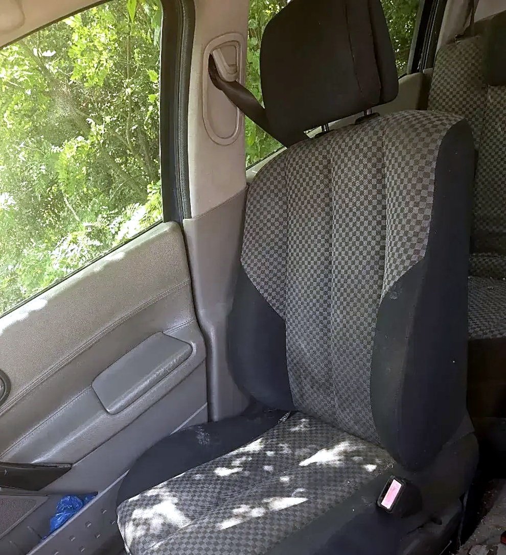 Renault Megane 2 seats complete or single piece
