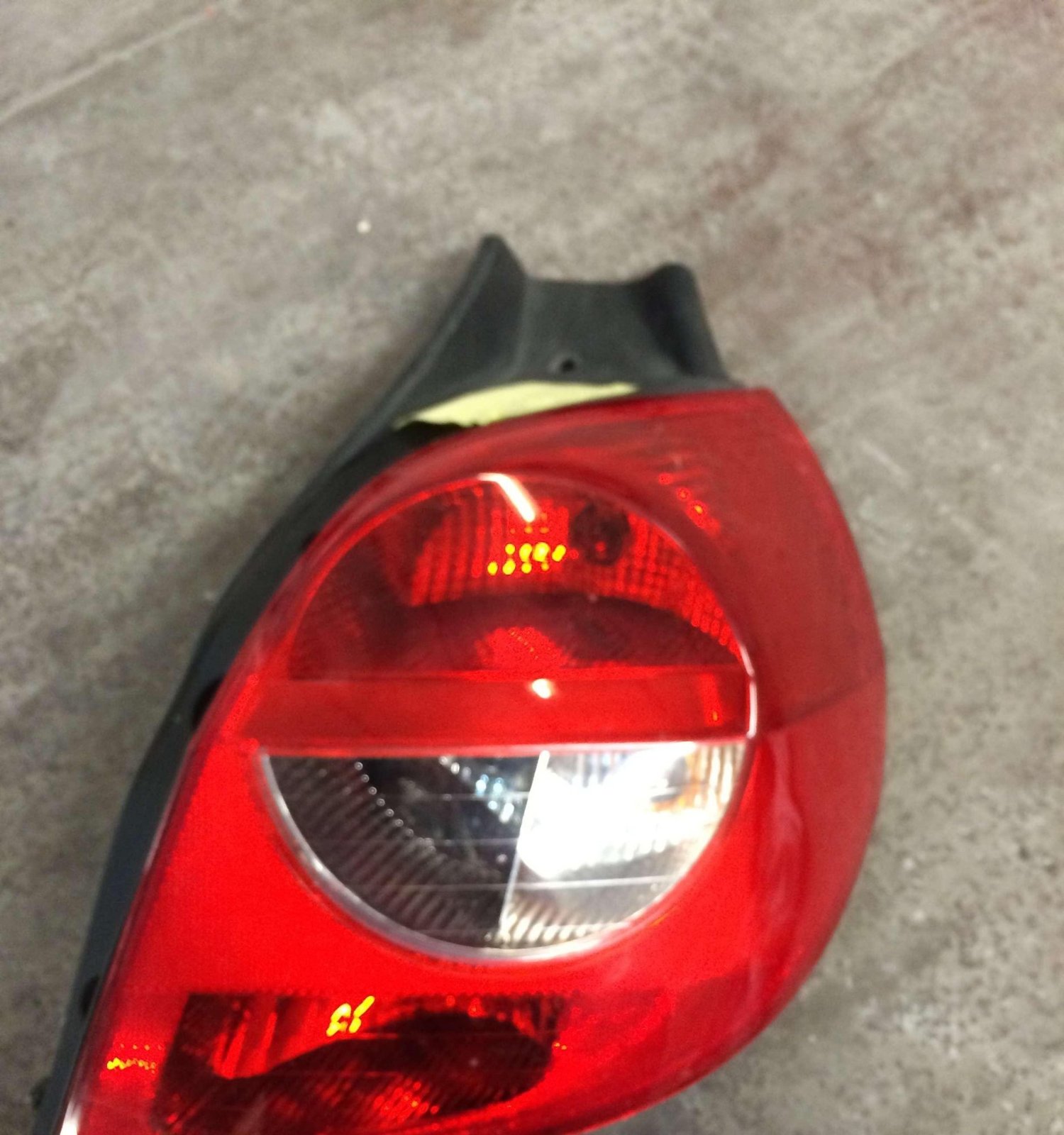 Renault Reno headlights and taillights