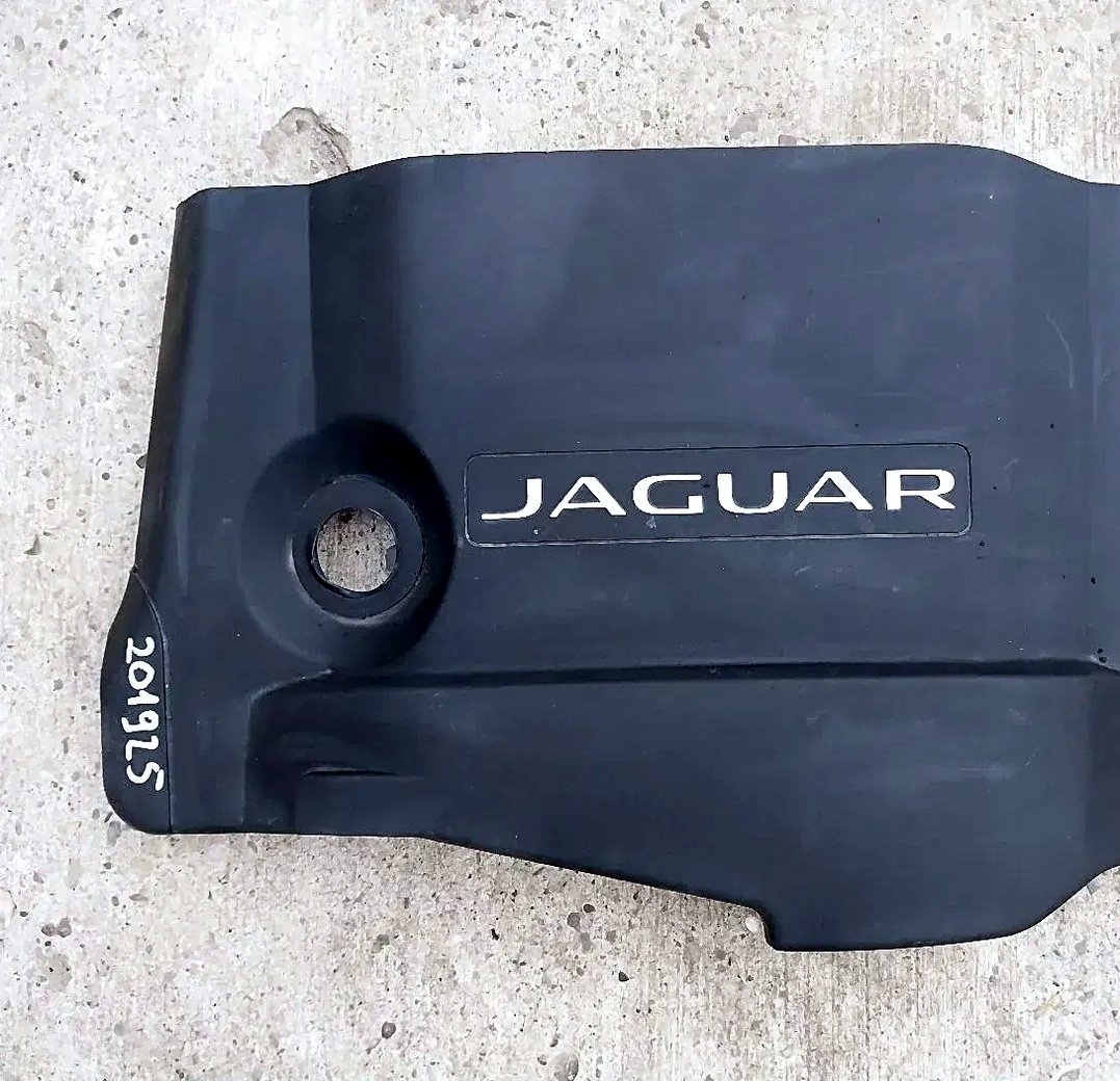 Engine cover Jaguar XF 2.7 diesel
