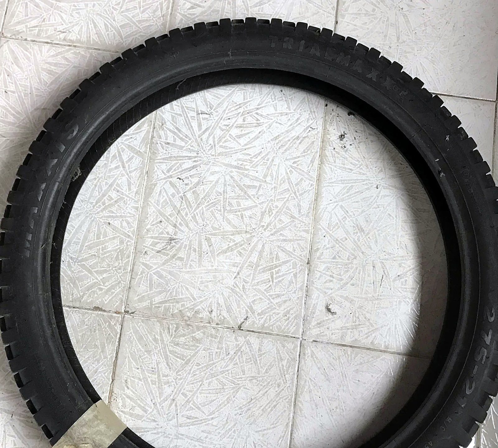 Maxxis 2.75-21 enduro motorcycle tyre