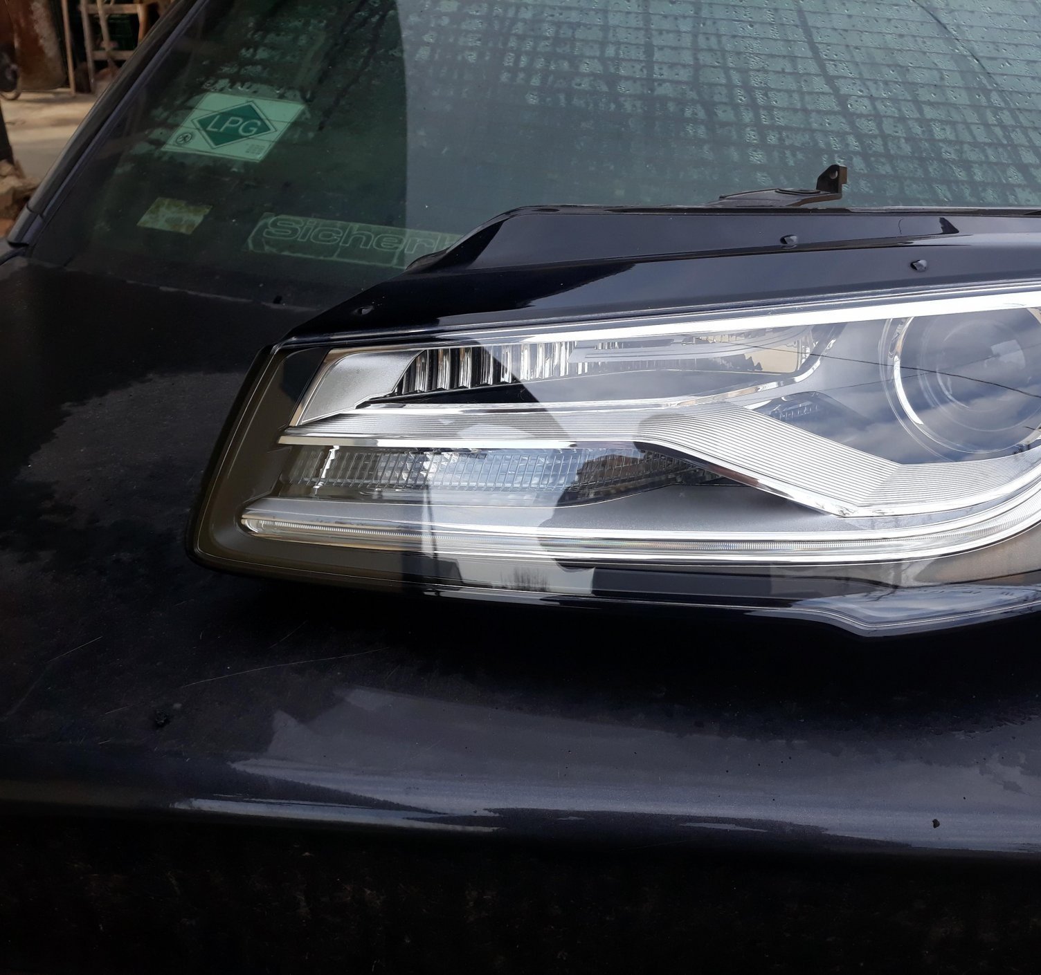Front left xenon headlight Audi A8 D4 facelift