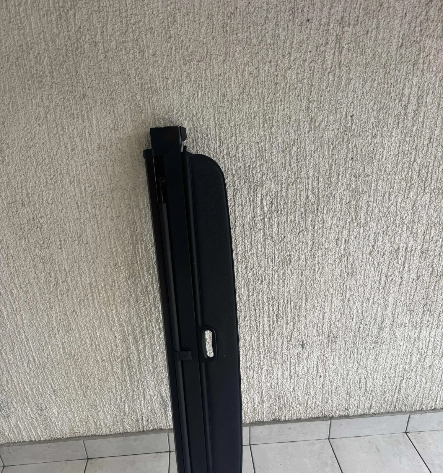 Roller blind for BMW X5 with mesh