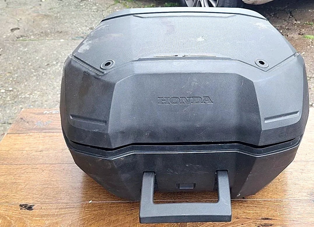Honda X-ADV top case box, damaged, for parts