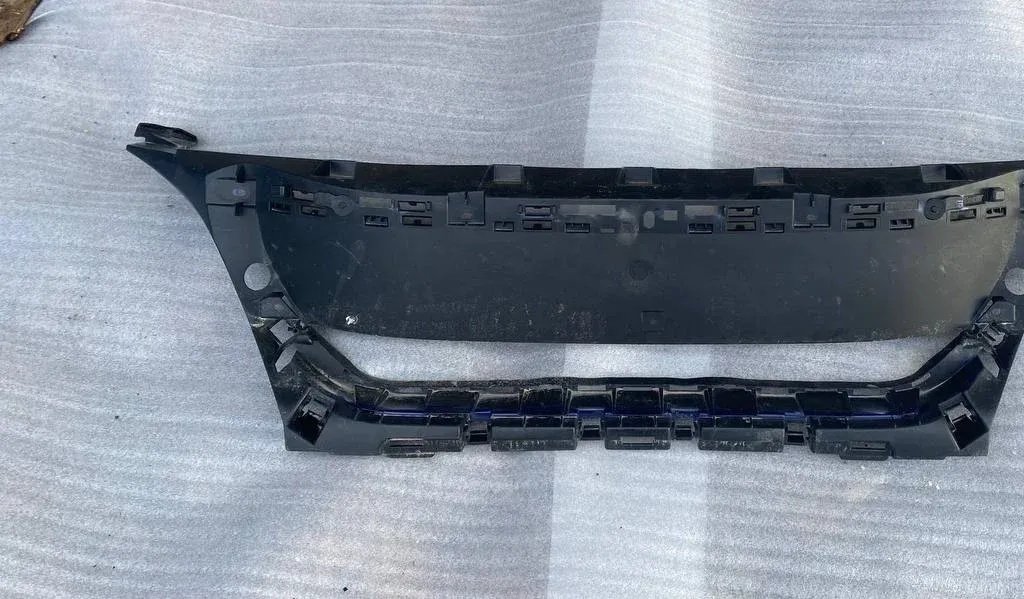 Front bumper plastic Peugeot 3008
