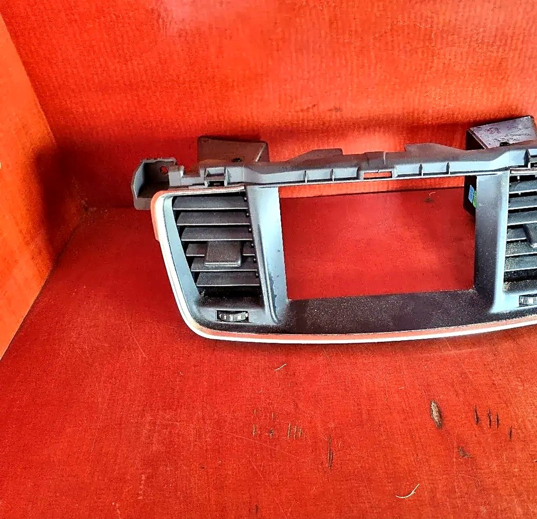 Maska navigacije Peugeot 508