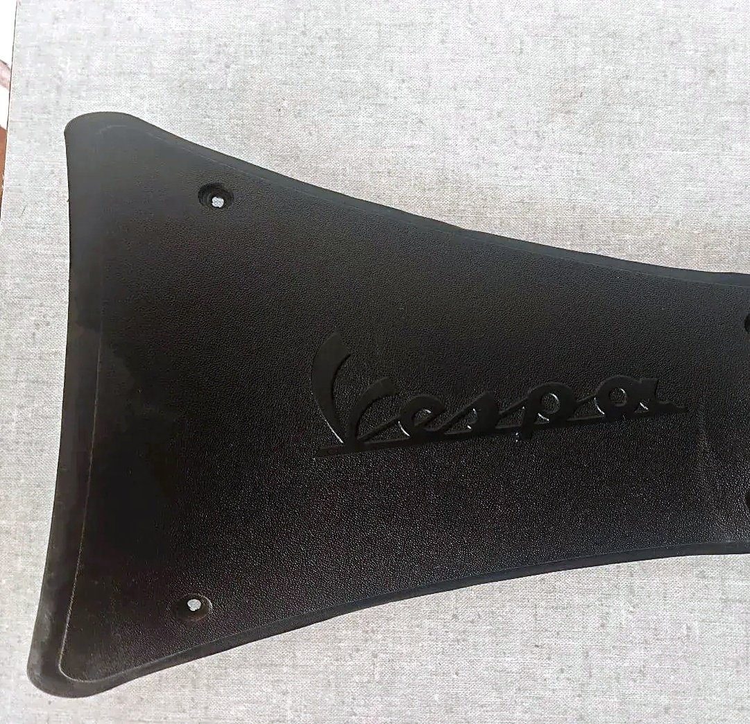 Vespa GT and GTS battery cover