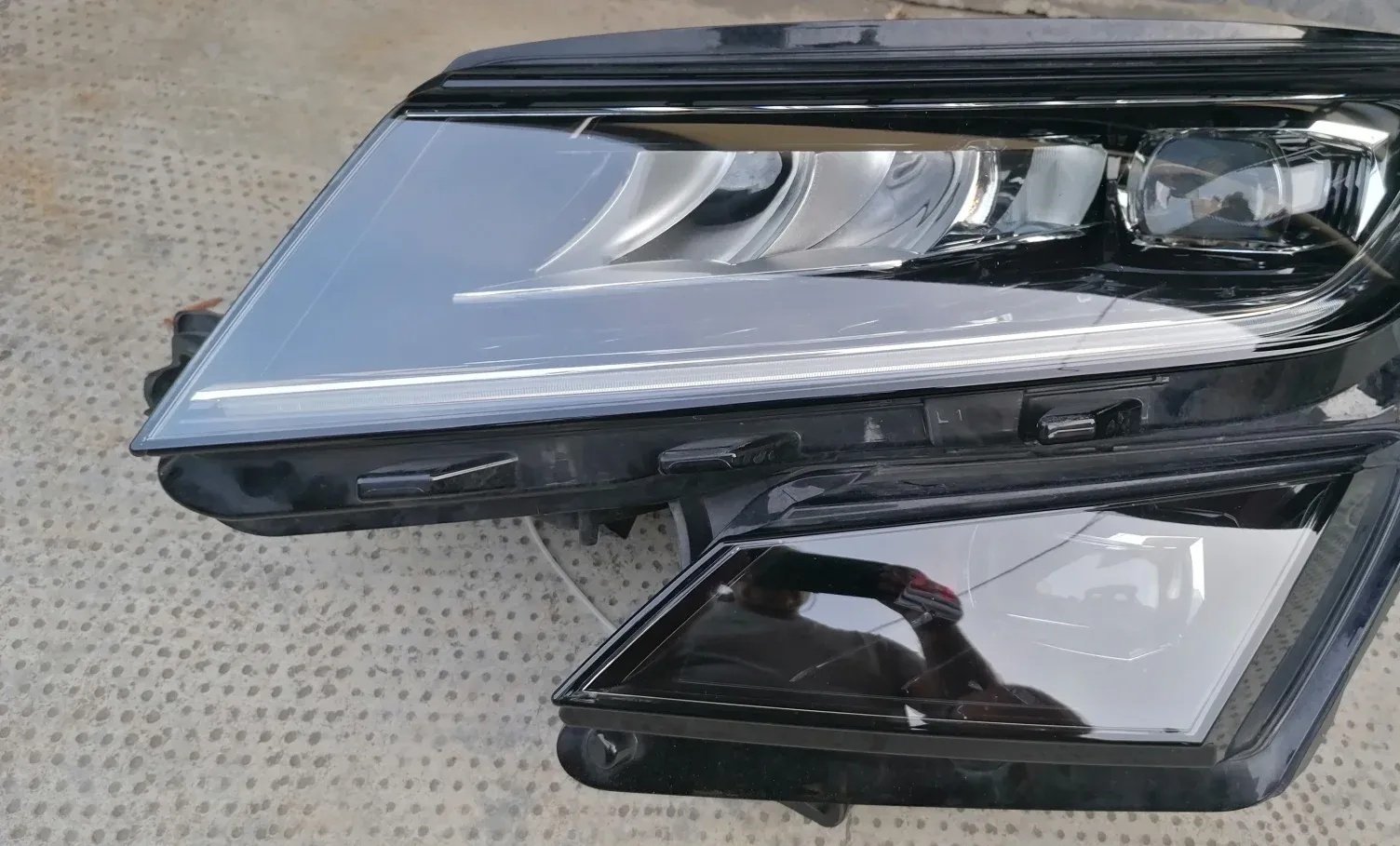 LED reflektor Škoda Kodiaq levi