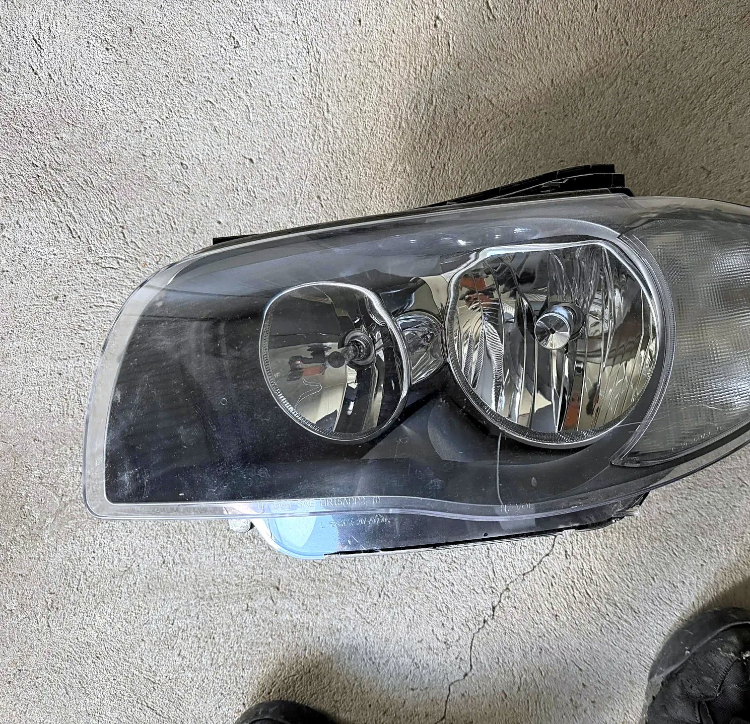 BMW 1 E87 levi far, far vozačev
