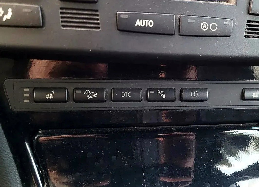 Ukras panela prekidača BMW X3 E83