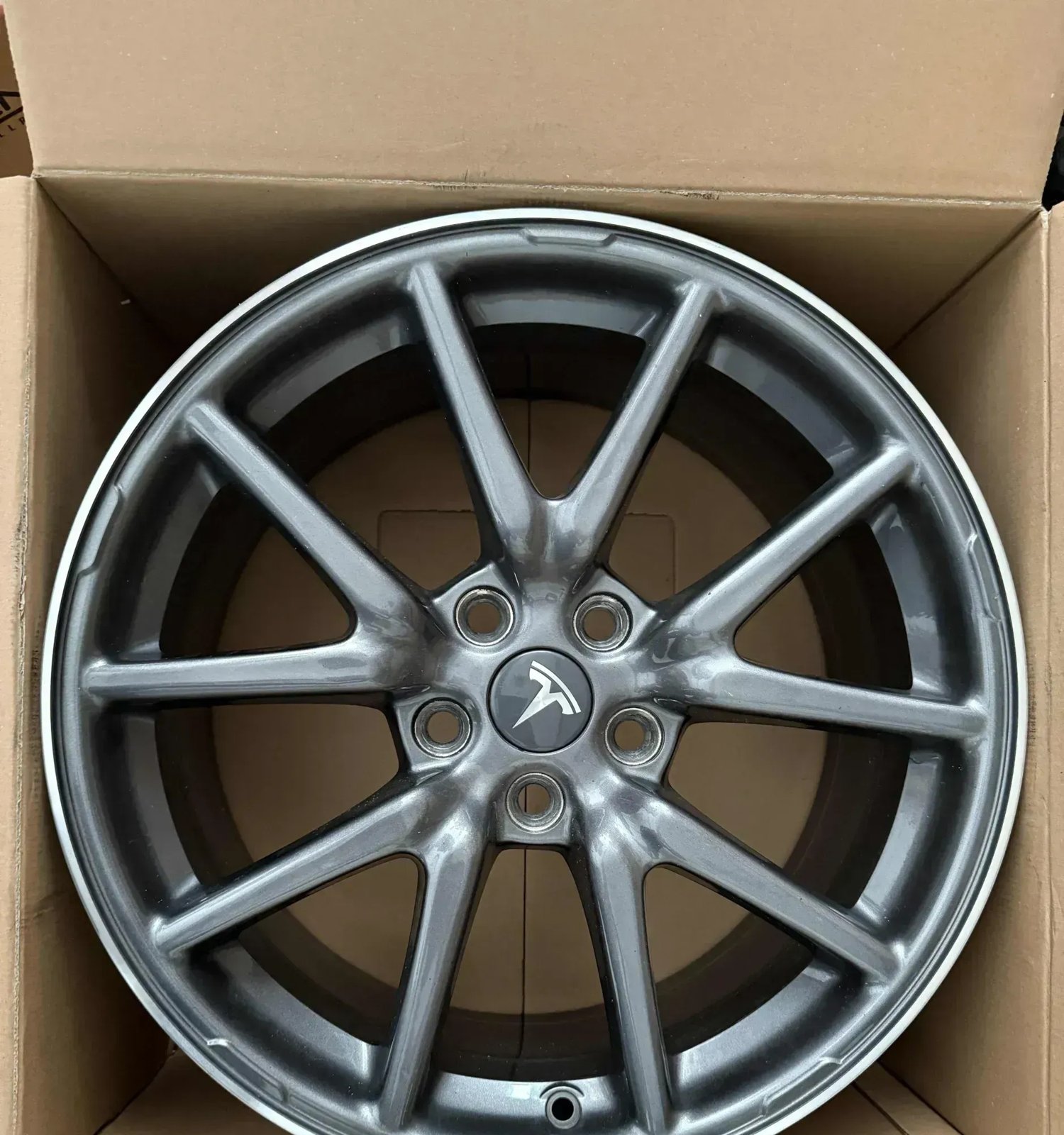 Tesla Aero točkovi 18" 5x114.3