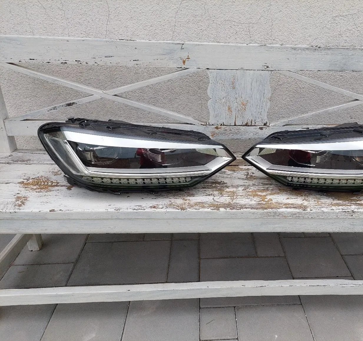 LED farovi VW Touran 5TB941081A 5TB941082A