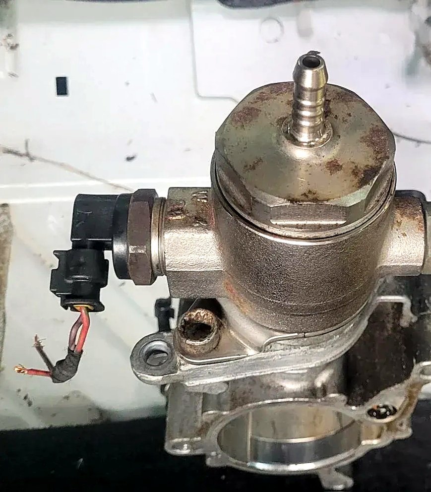 High pressure fuel pump 2.0 TSI TFSI Golf 6 GTI