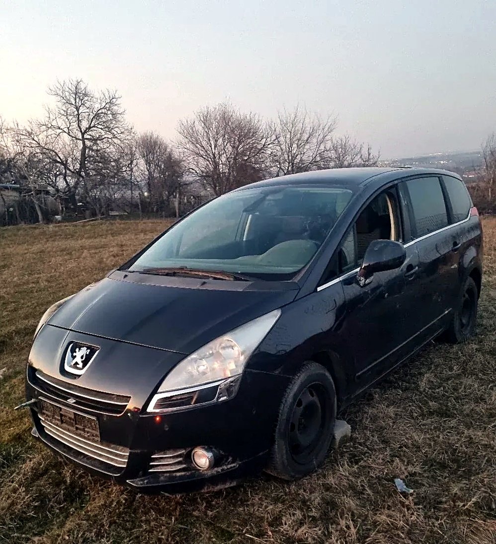 Prera i zadnja vrata Peugeot 5008