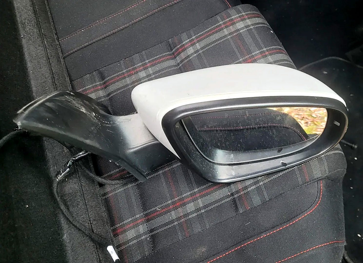 Desno bočno ogledalo VW Golf 6 GTI GTD