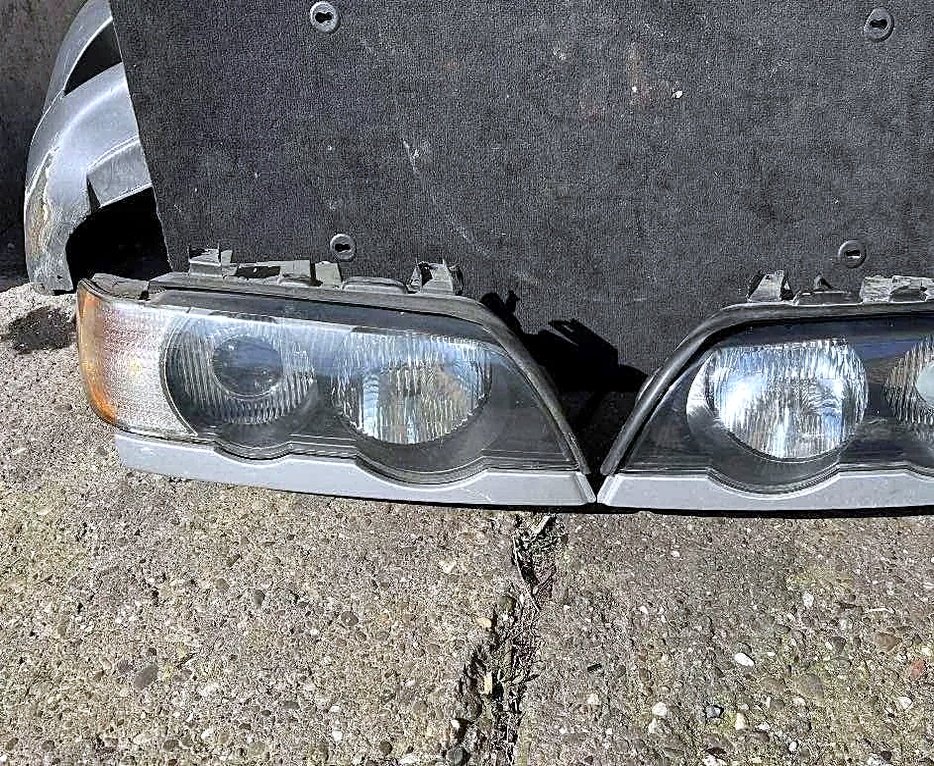 Complete xenon headlights BMW X5 E53