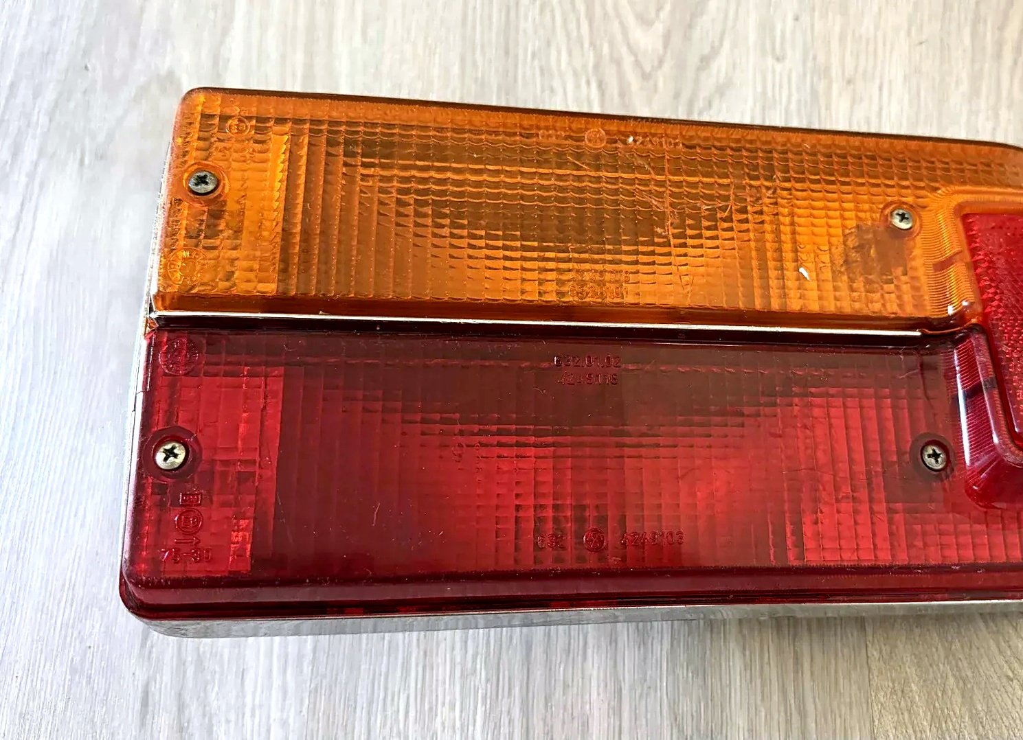 Desna stop lampa za pežo