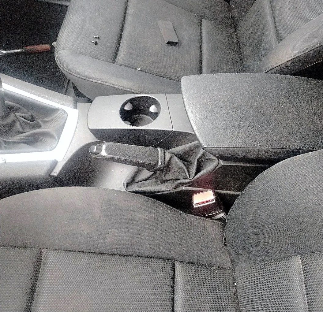 Armrest BMW X3 E83