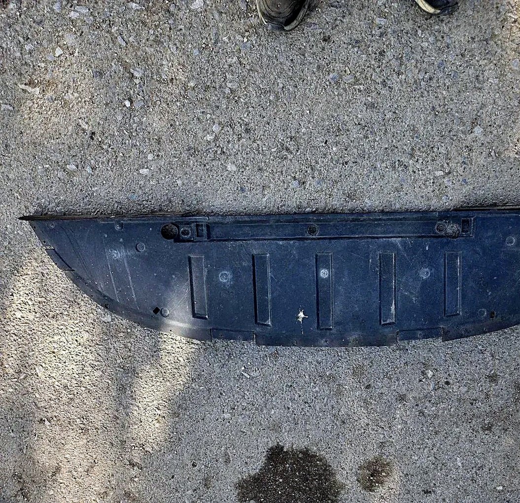 Renault Megane 2 Scenic 2 engine undertray splash guard front bumper