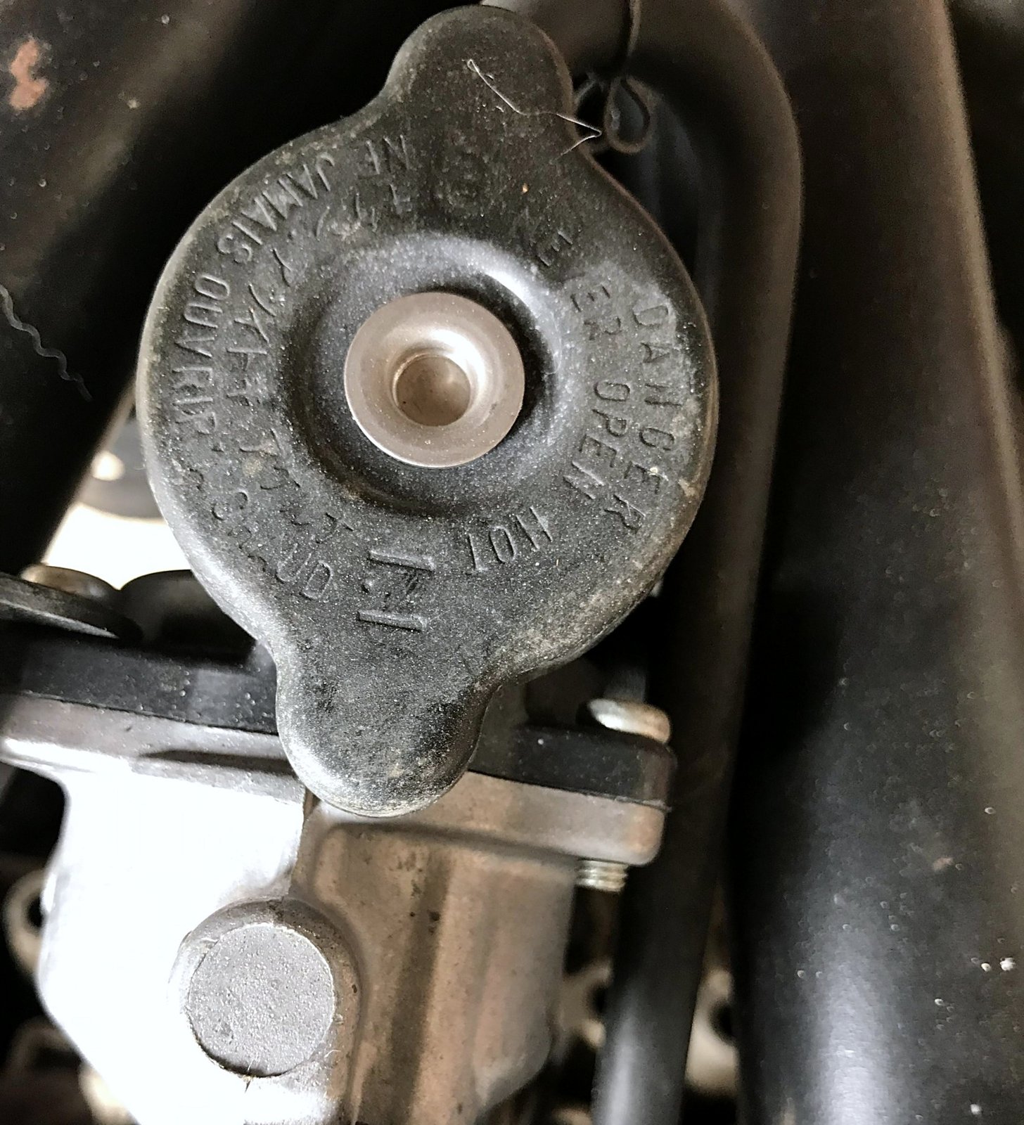 Termostat Kawasaki Z750