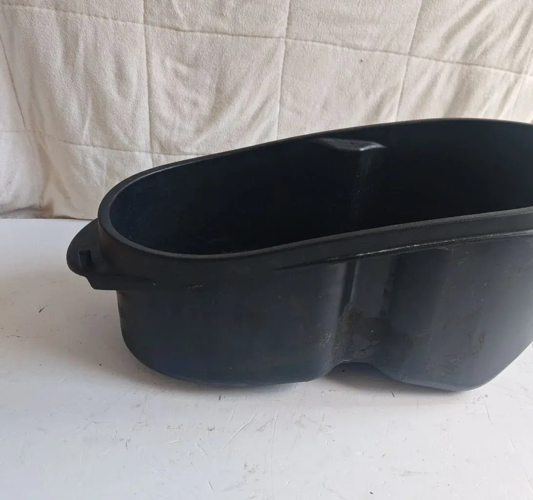 Seat storage box under seat Vespa GTS