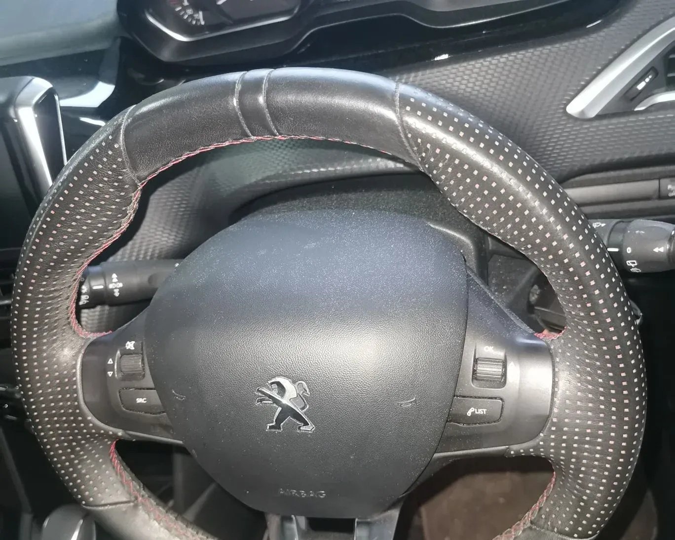 Volan GT Peugeot 208