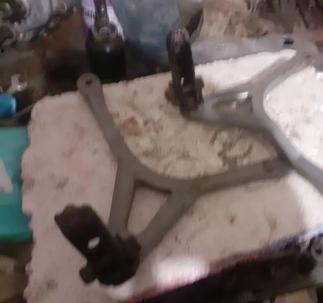 Rear footrests with brackets
