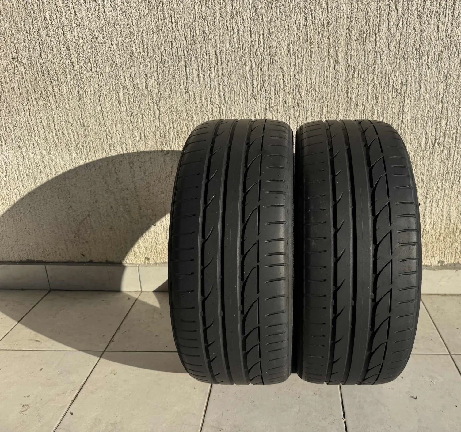 Bridgestone summer tyres 235/40 R19