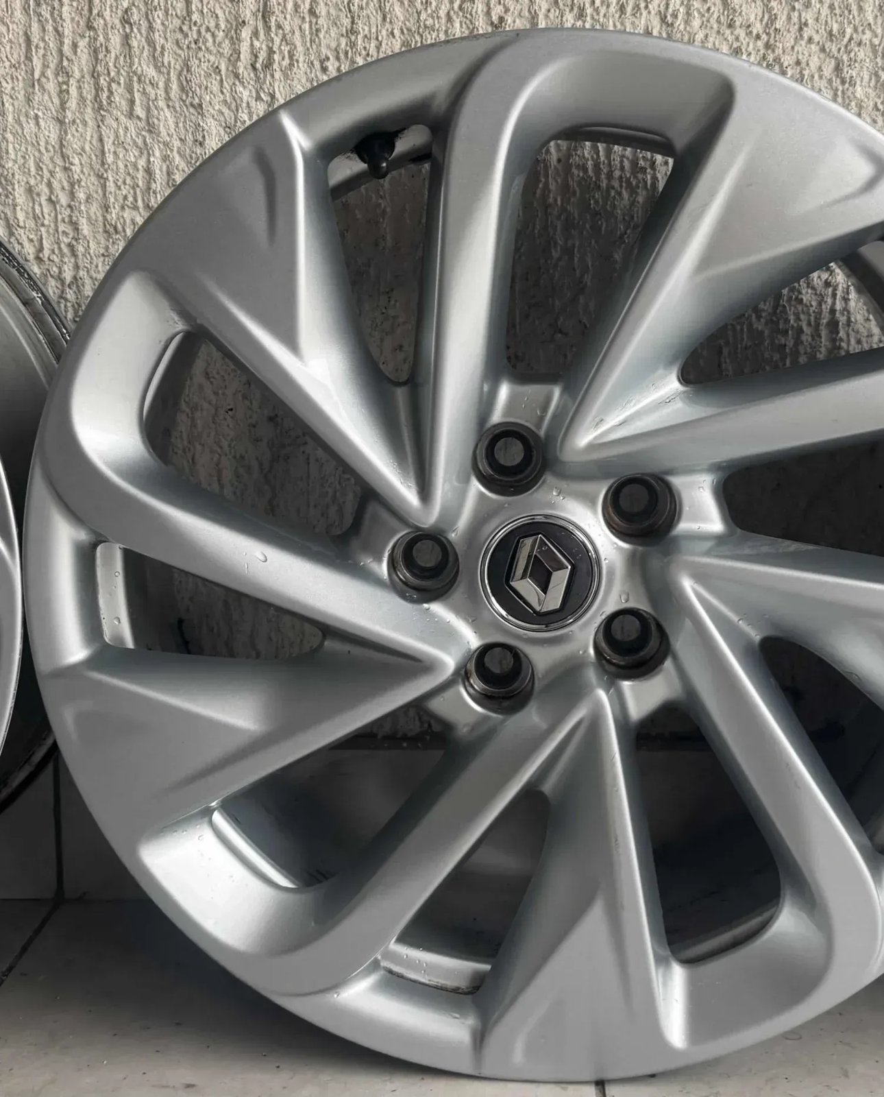 Wheels Renault 5x114.3 R18