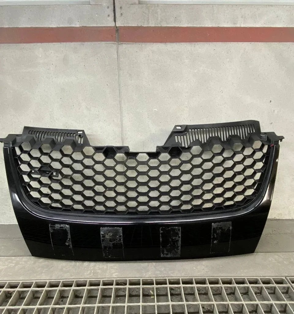 Front bonnet Golf 5 GTI