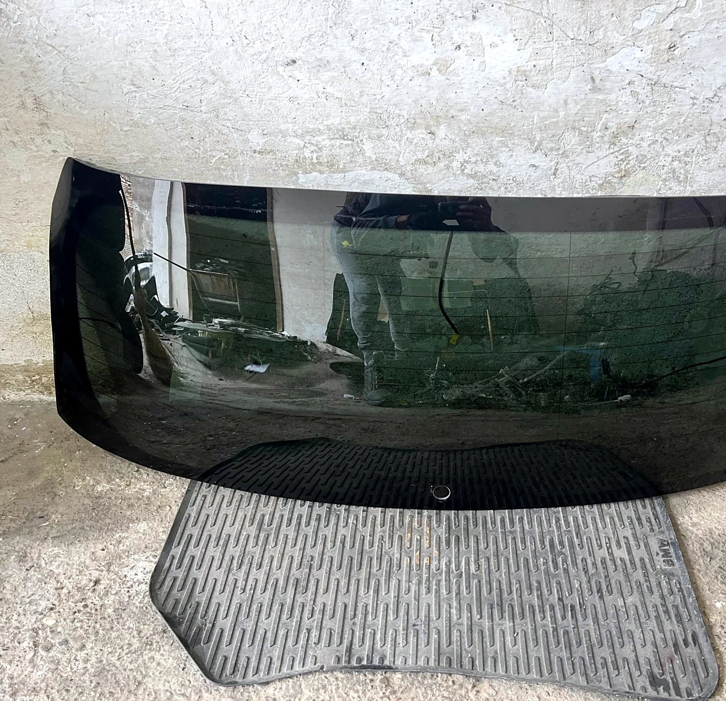 Rear left door window glass tinted BMW X5 F95 G05
