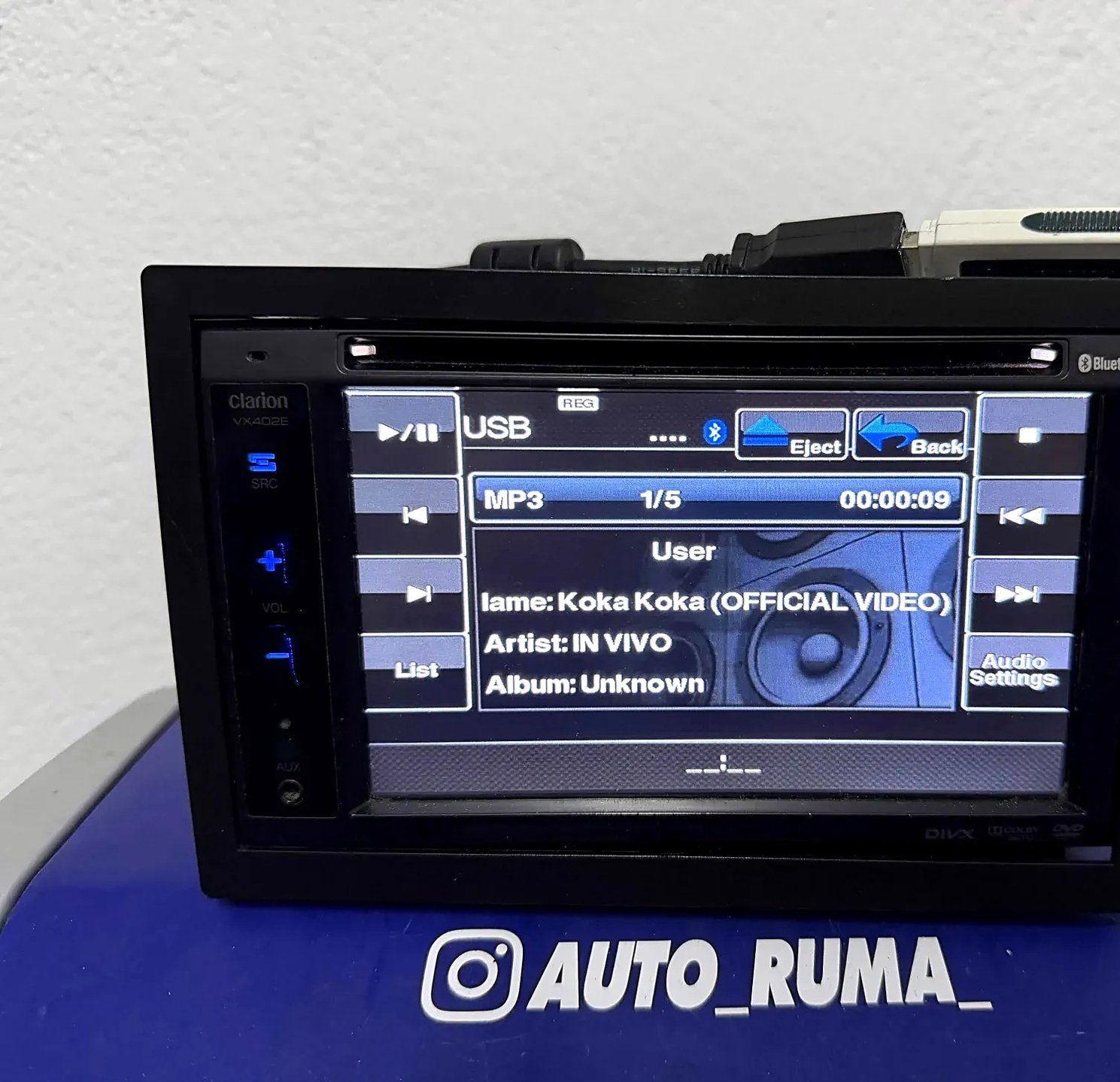 Clarion VX402E multimedija Bluetooth USB AUX CD
