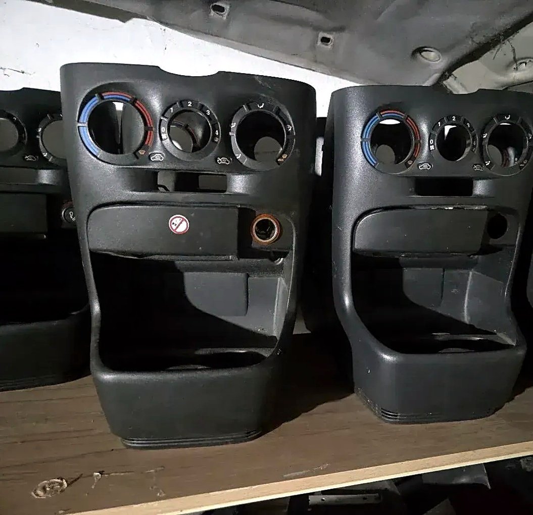 Centre console with ashtray and cigarette lighter Fiat Punto 2 3