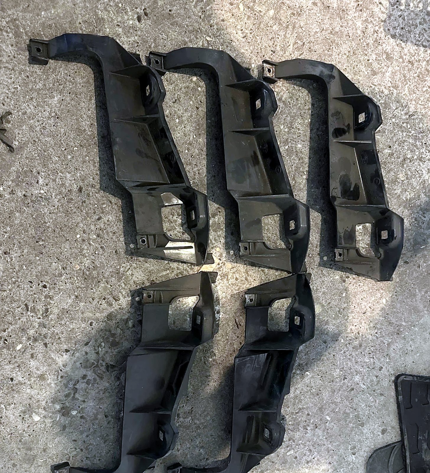 Nosač fara BMW E39