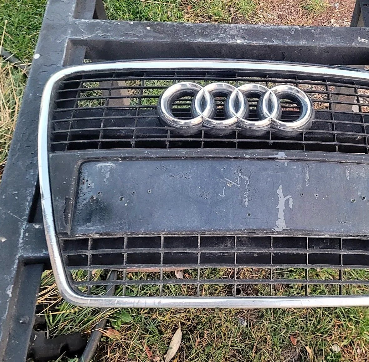 Front grille Audi A6 C6