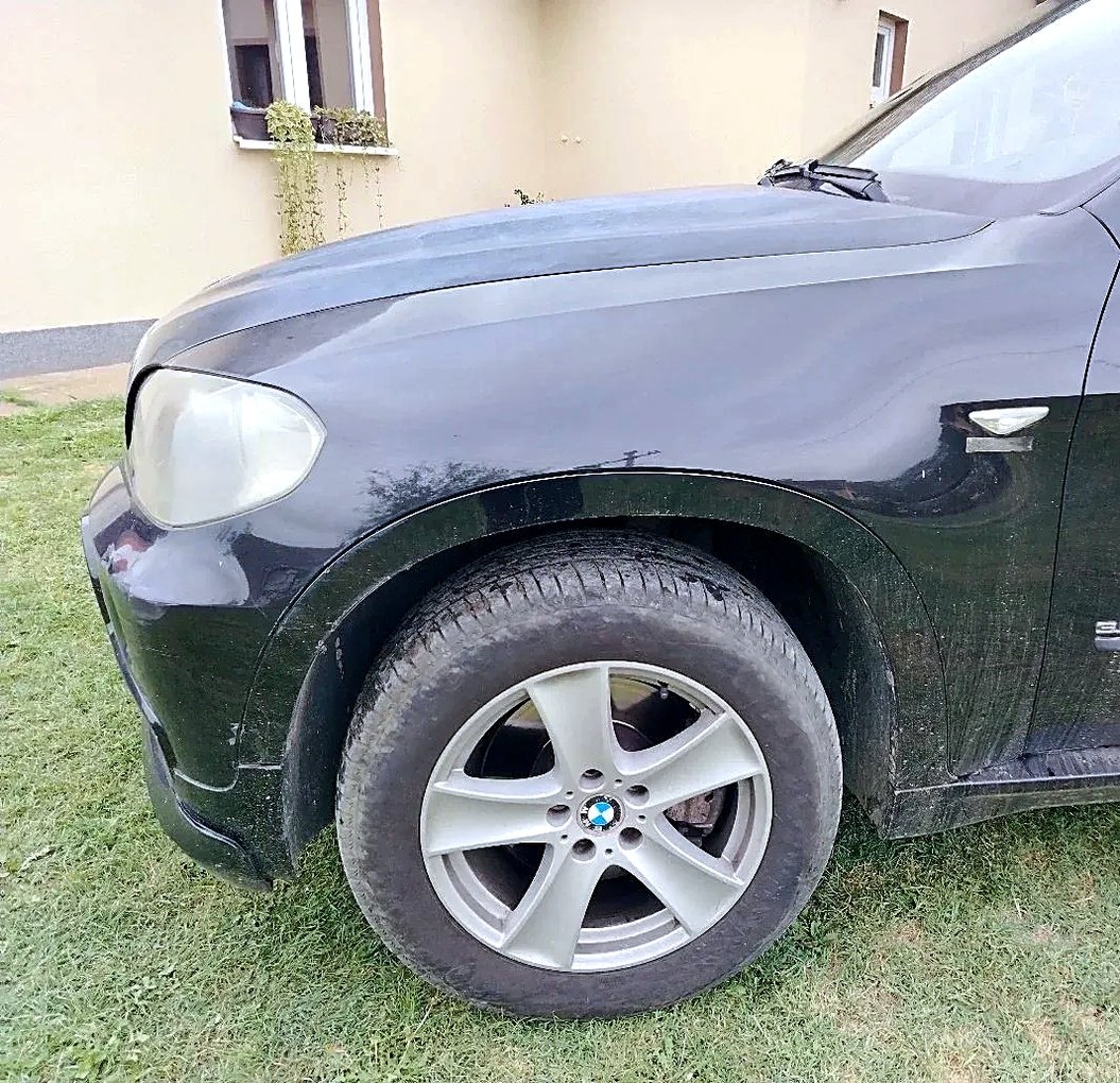 Levo krilo BMW X5 E70