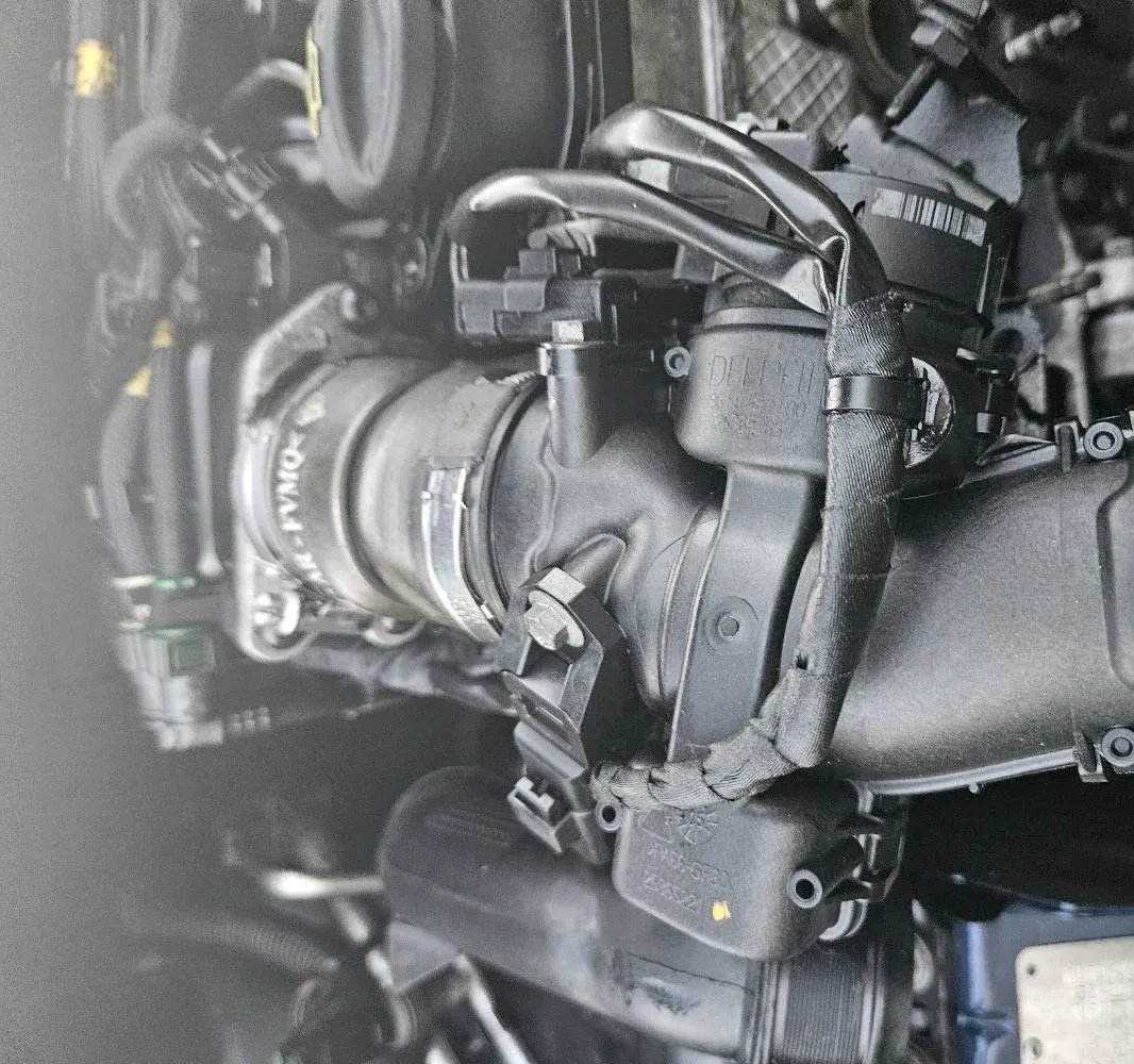 Throttle body 1.6 HDi 66 90hp Peugeot