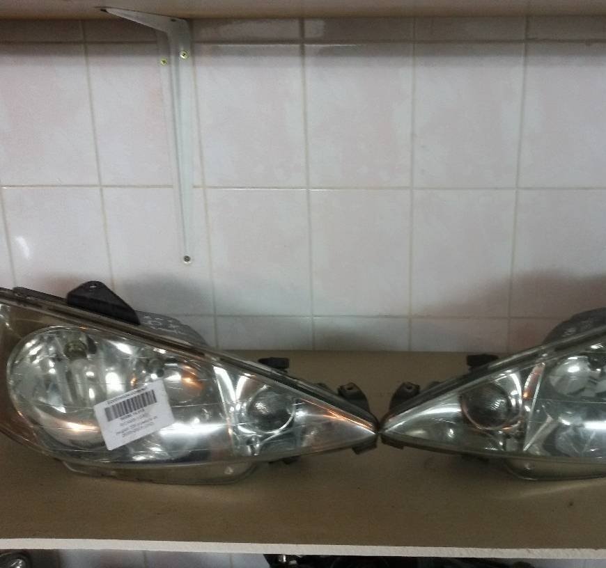 Farovi Peugeot 206