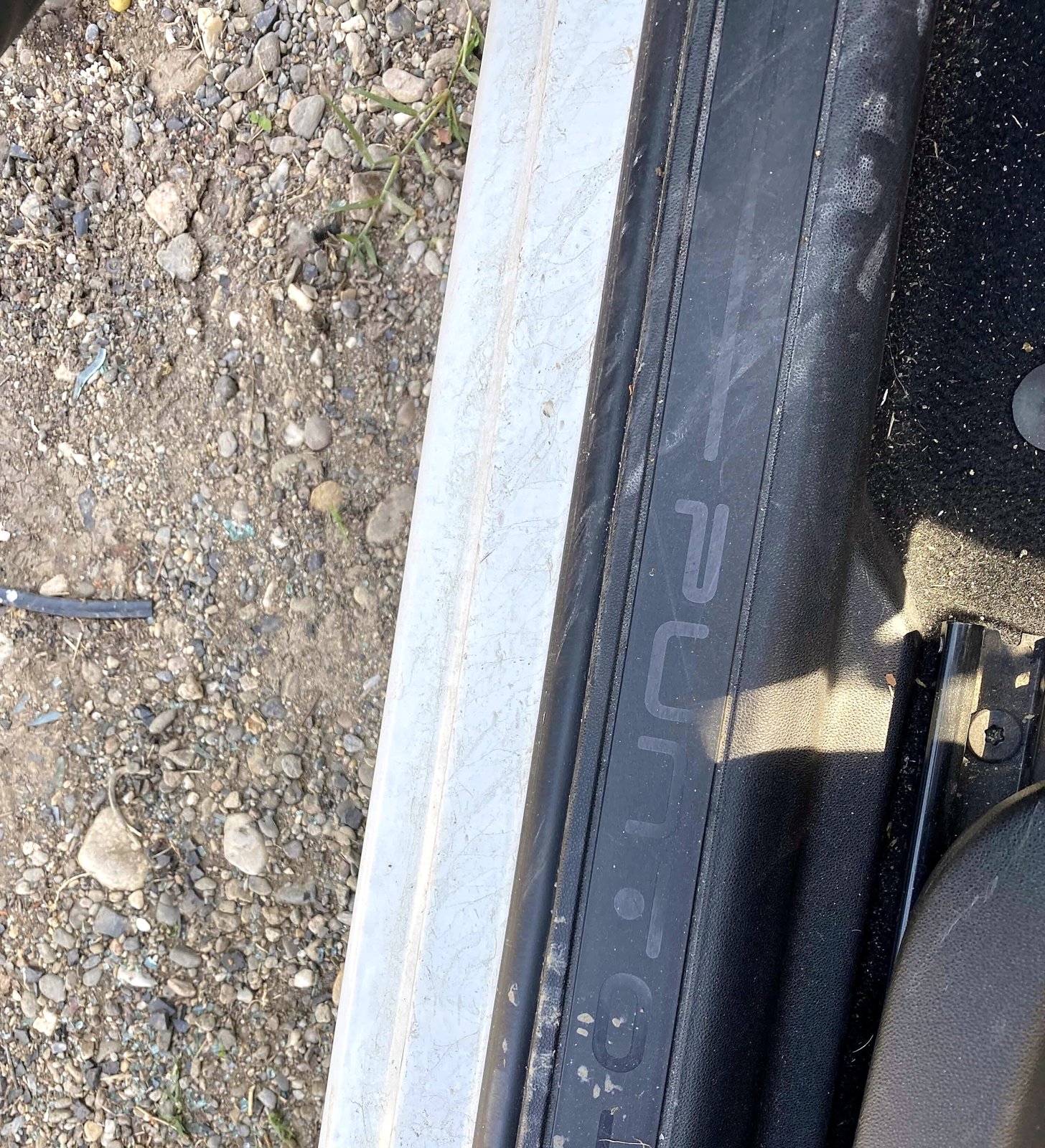 Unutrašnji plastični pragovi Fiat Punto Evo