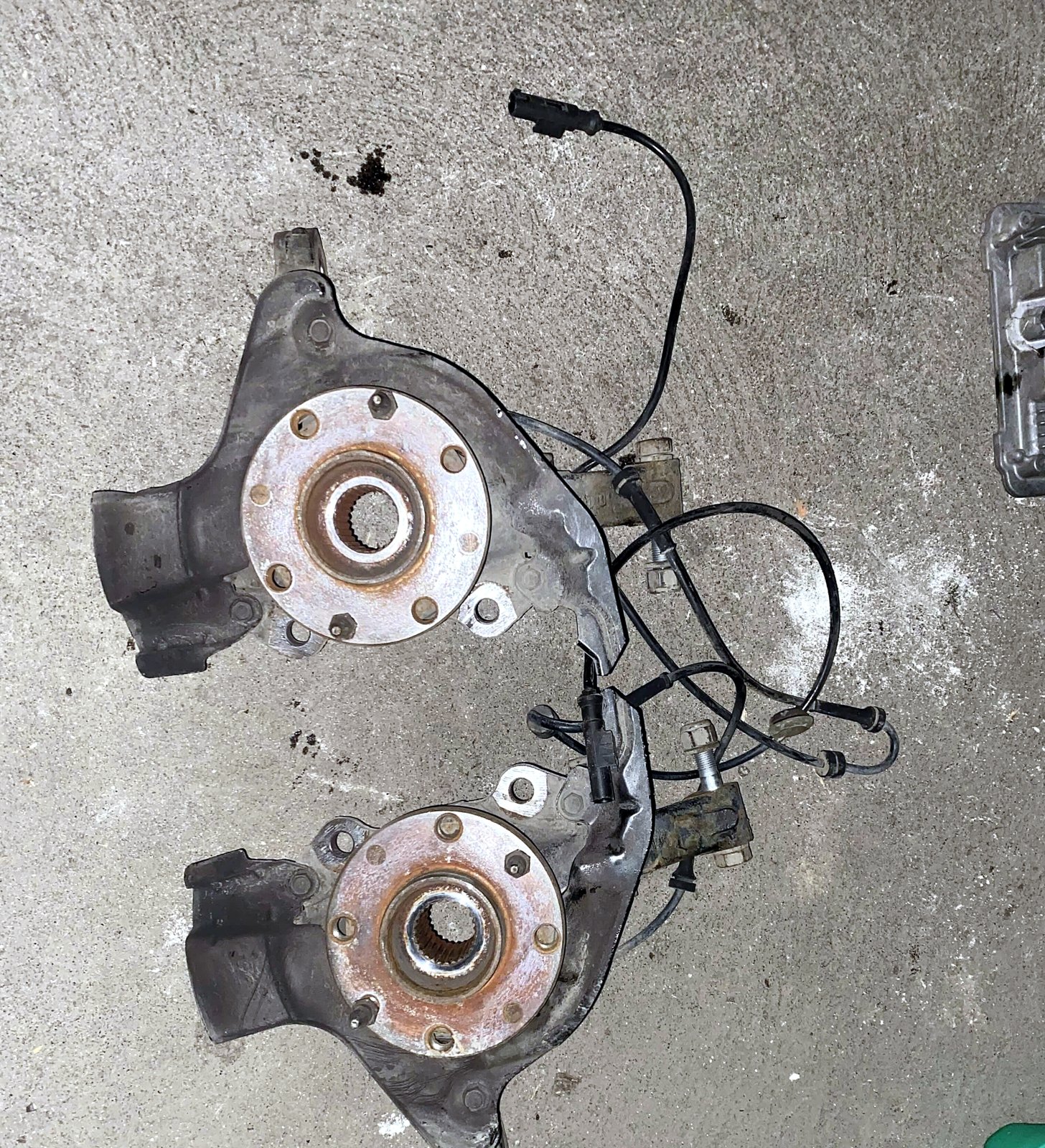 Front wheel bearings with hub Lancia Delta 1.9