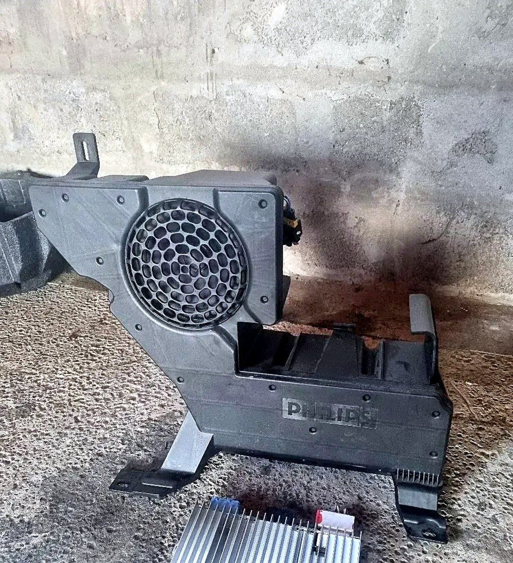 Citroen C5 X7 amplifier subwoofer