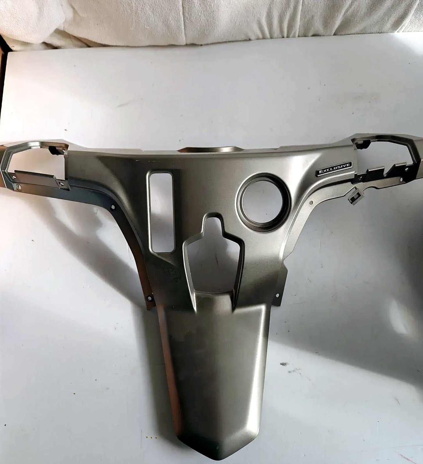 Prednja maska Piaggio MP3 530 hpe