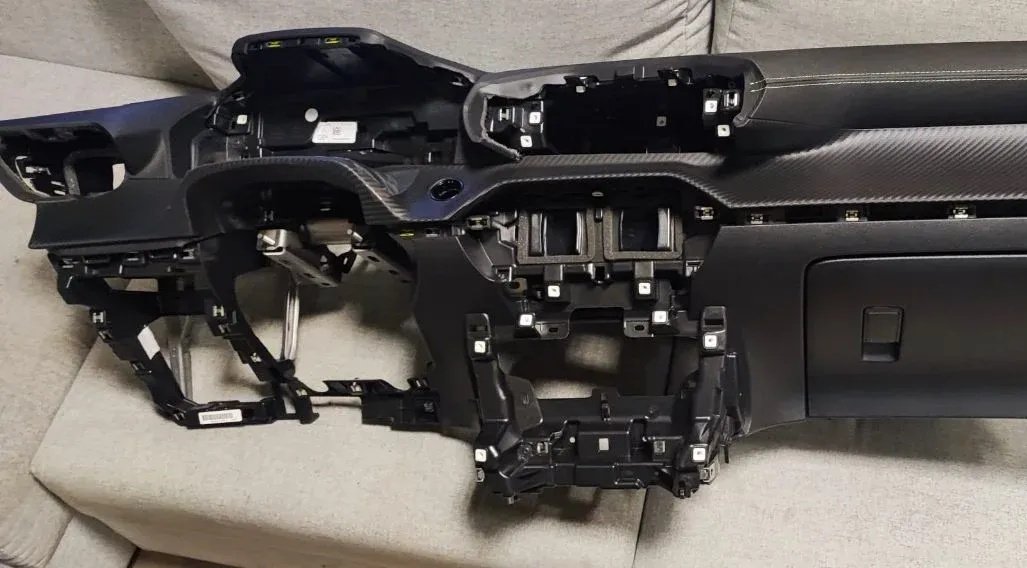 Peugeot 208 airbag table